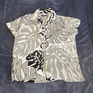 Manuhealii button top child size medium